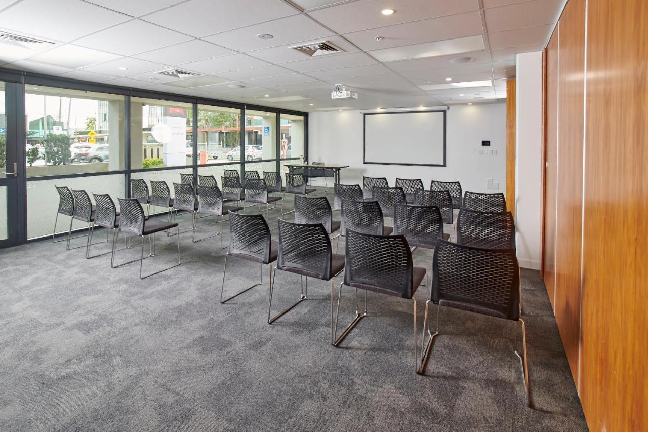 Отель Ibis Hamilton Tainui Экстерьер фото